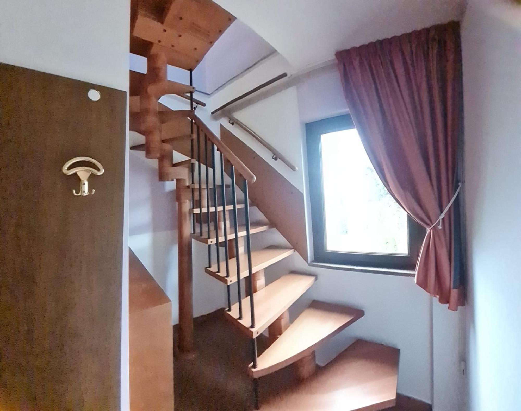 Euro House Inn Airport Фьюмичино Экстерьер фото